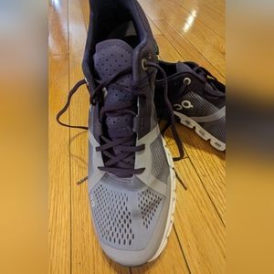 ON CLOUD training shoes, size 9, purple